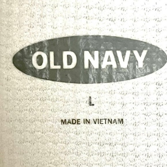 Old Navy "Pawsitive Vibes" Winter Pug Thermal Knit Graphic Top - Last one! - L - Picture 5 of 6